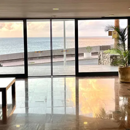 Gecko With Private Parking - 1 Minutes From The Oceanfront! Apartment *