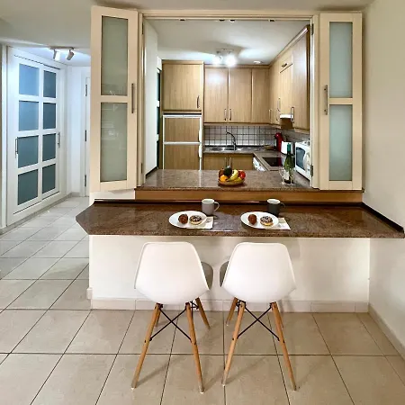 Gecko With Private Parking - 1 Minutes From The Oceanfront! Apartment *