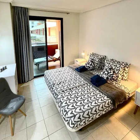 Gecko With Private Parking - 1 Minutes From The Oceanfront! Apartment